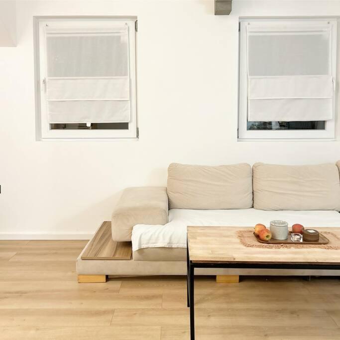 Nest Zen Garden Appartement Novi Sad Buitenkant foto